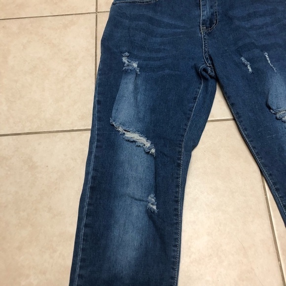 DISTRESSED Medium Wash Jeans, Size Large - Picture 3 of 13